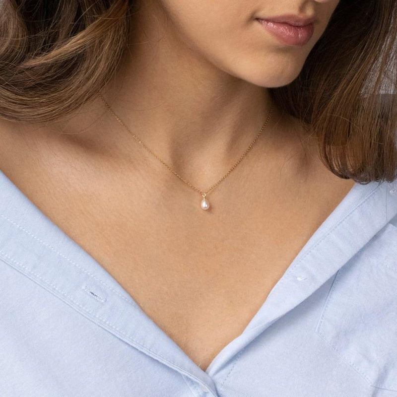 Simple and Versatile Single Pendant Clavicle Chain