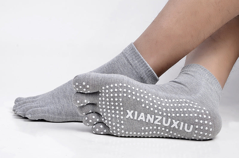 Men Pilates Socks Wholesale Cotton Breathable Non-Slip Massage Yoga Socks Cotton YOGA Sports Five-finger Socks 5 toe socks