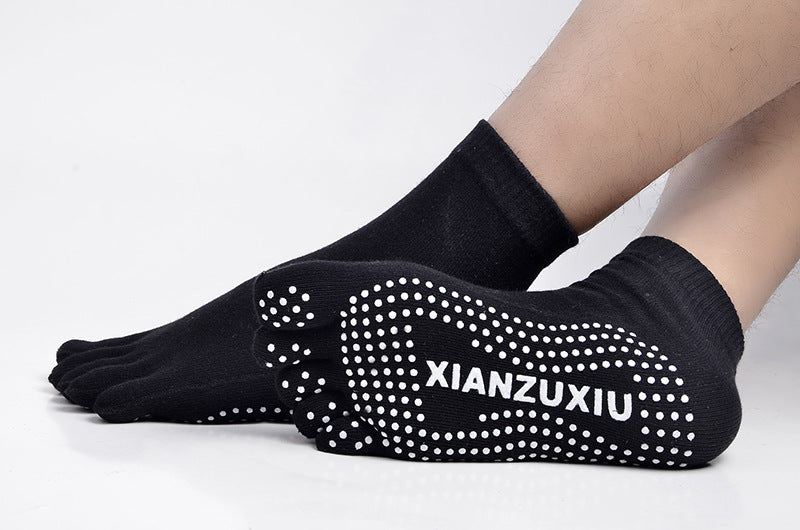 Men Pilates Socks Wholesale Cotton Breathable Non-Slip Massage Yoga Socks Cotton YOGA Sports Five-finger Socks 5 toe socks