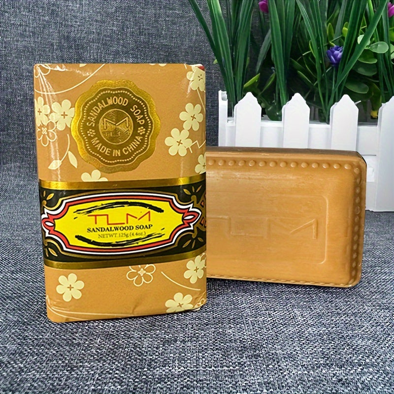 1pc/2pcs 4.41oz Traditional Sandalwood Essential Oil Soap, Rich Fragrance, Cleansing Soap, Bath Soap, Oil Control And Moisturizing, Refreshing Body Smell