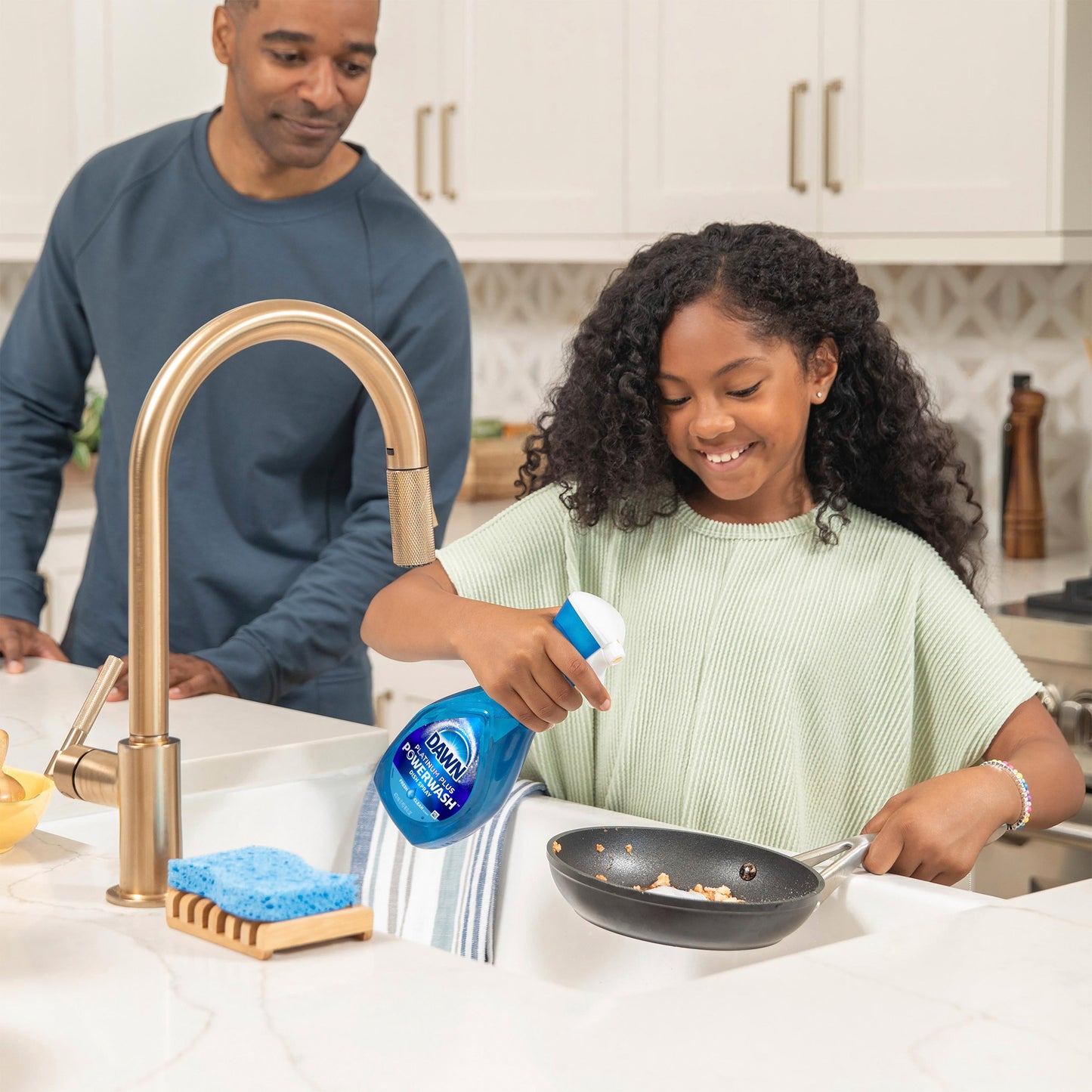 Dawn Platinum plus Powerwash Dish Soap Spray, Fresh Clean, 1 Starter Kit + 2 Refills