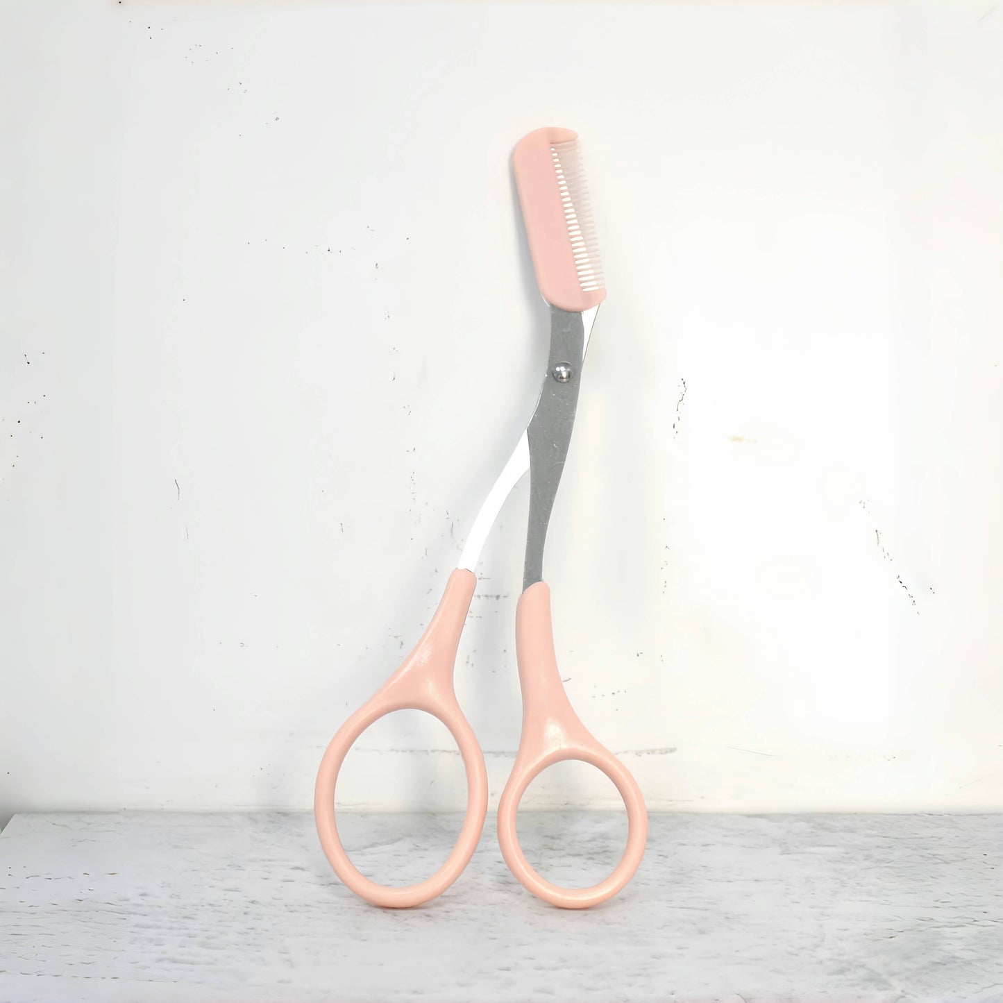 2 crescent shaped eyebrow trimmers+1 pink eyebrow trimmer, pink eyebrow trimmer scissors with built-in comb, stainless steel material, precise grooming tool, creating perfect eyebrows
