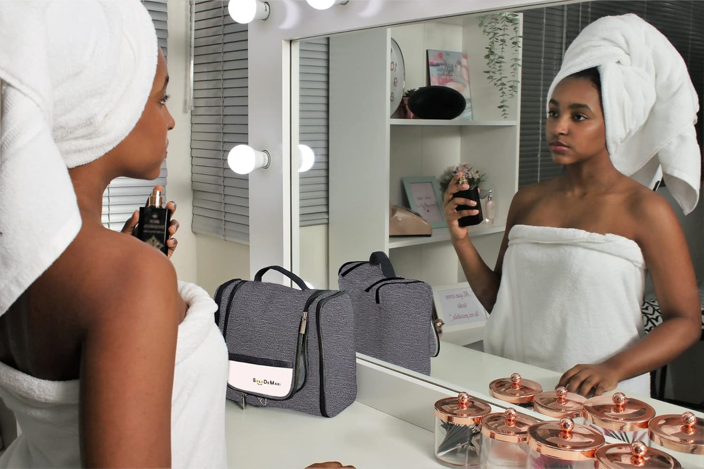Toiletry Travel Bag with Hanging Hook, Water-Resistant TSA Makeup Organizer Cosmetic Bags for Traveling Accessories, for Men and Women, Large, Gray