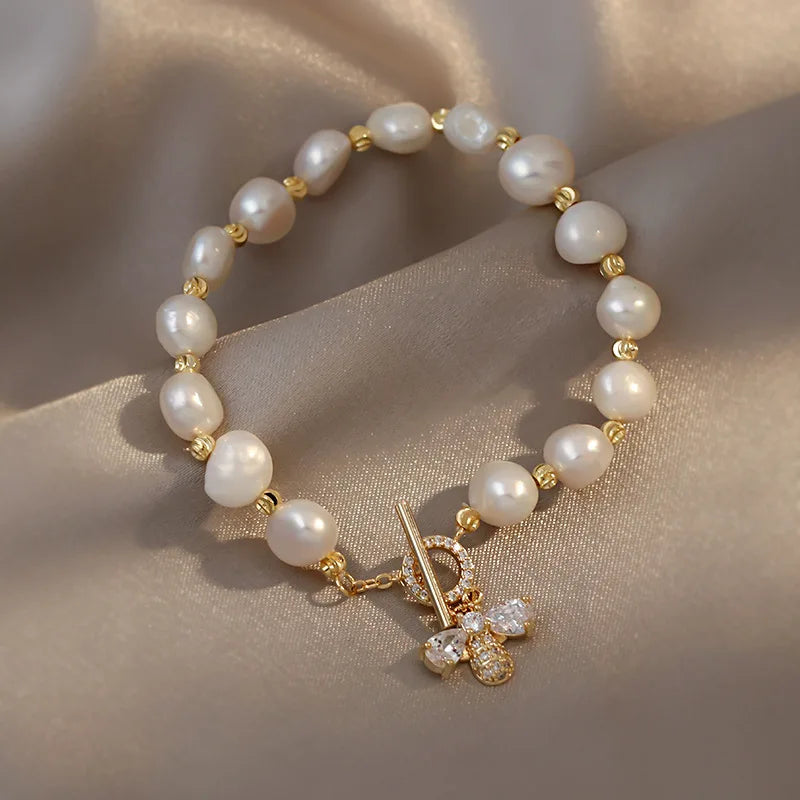 2025 New Arrival Retro Light Luxury Elegant Zircon Circle Pearl Bracelet For Women Fashion Sweet Crystal Jewelry Party Gifts