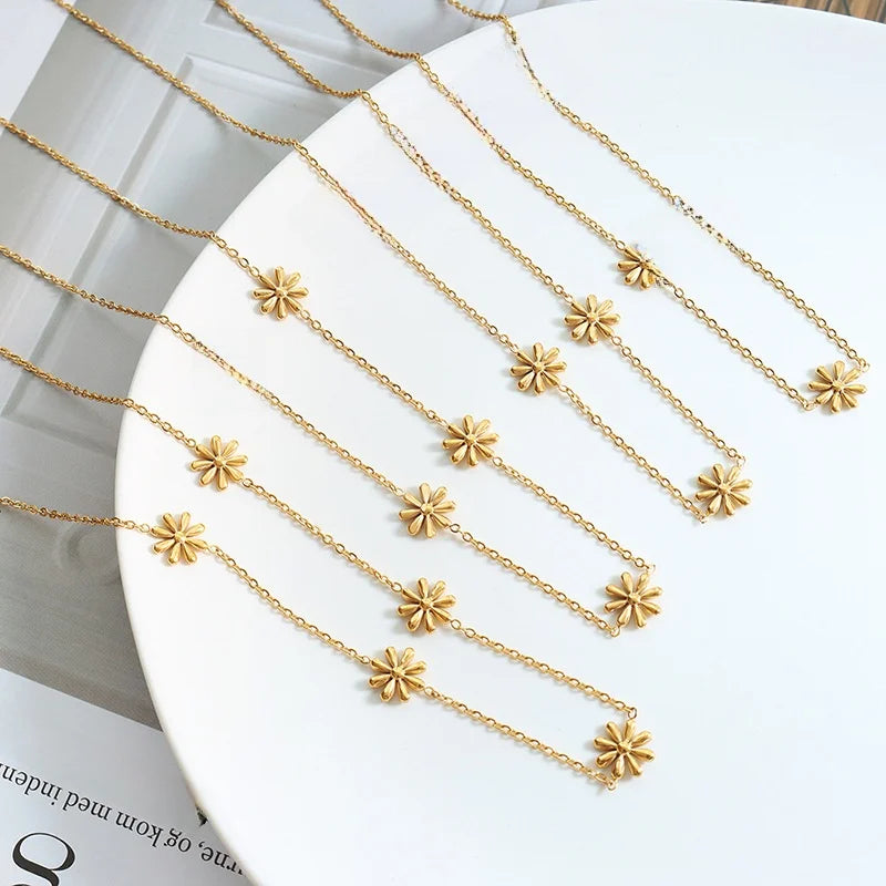 Fairy Chic Daisy Design Titanium Gold Plated Necklace No Fade Influencer Style