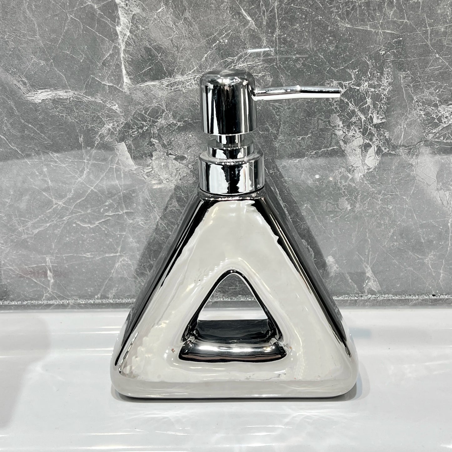 Silver Ceramic Soap Dispenser Abstract Hollow Round Triangle Soap Dispenser Shampoo Moisture Bottling Bathroom Accessories