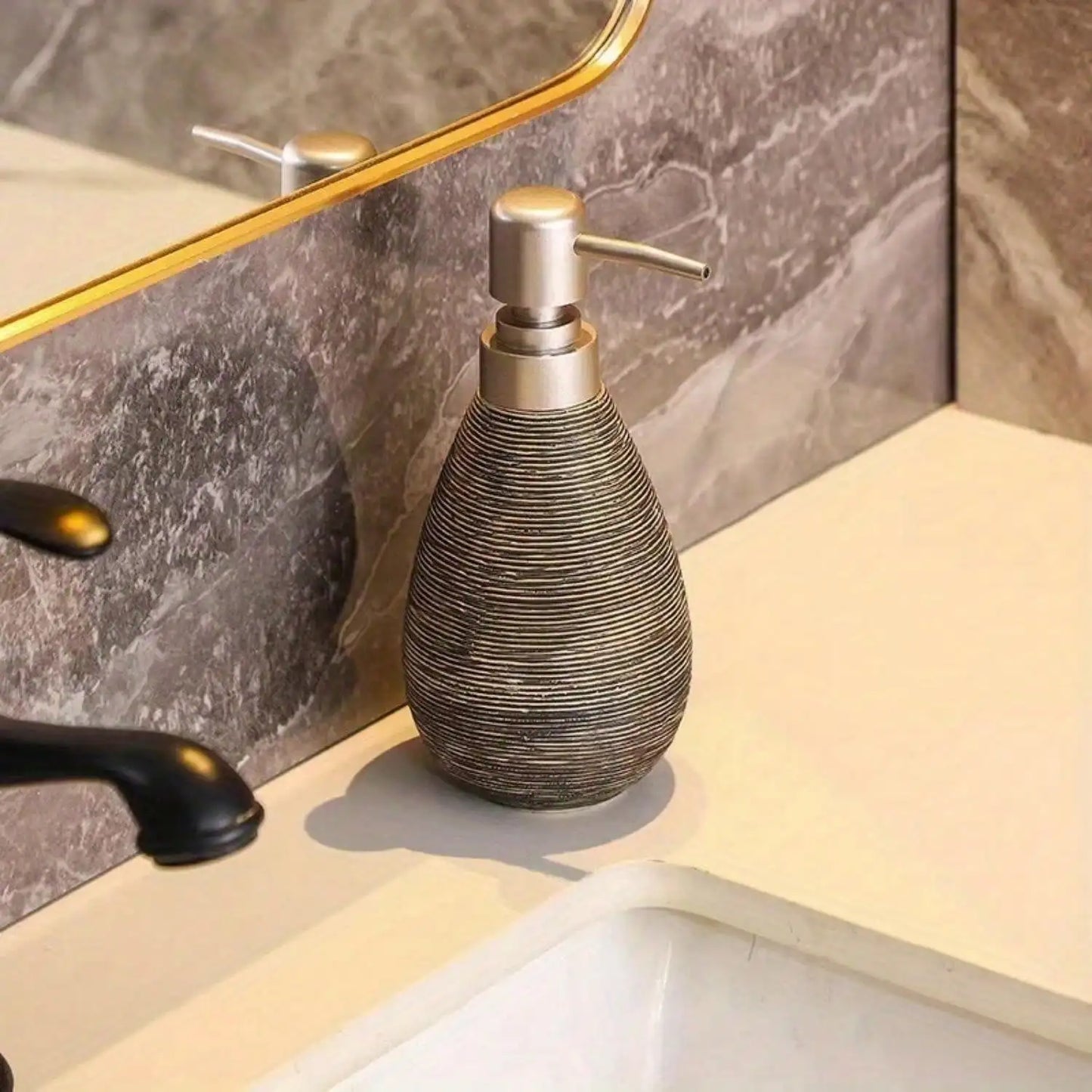 Creative Retro Style Ceramic Push-Type Soap Dispenser With Pump, Hand Soap Bottle, Suitable For Bathrooms Kitchens And Toilets
