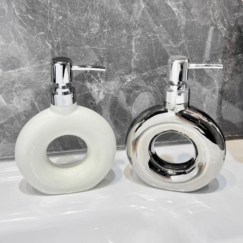 Silver Ceramic Soap Dispenser Abstract Hollow Round Triangle Soap Dispenser Shampoo Moisture Bottling Bathroom Accessories
