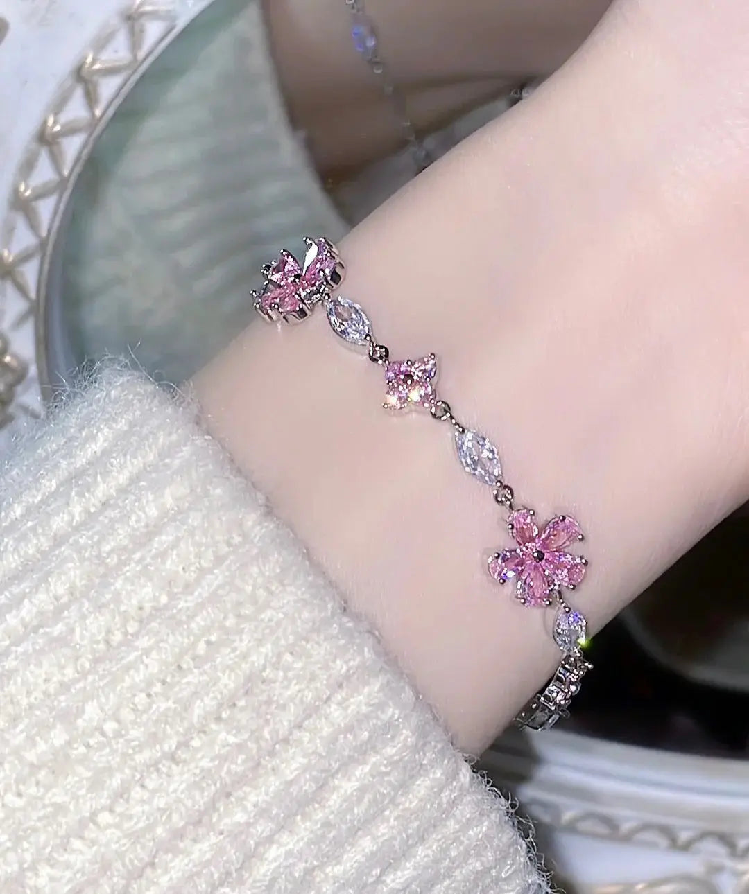 Sweet Fairy Pink Crystal Zircon Sakura Flowers Bracelet for Women Exquisite Cherry Blossom Bracelets Girls Jewelry Gifts