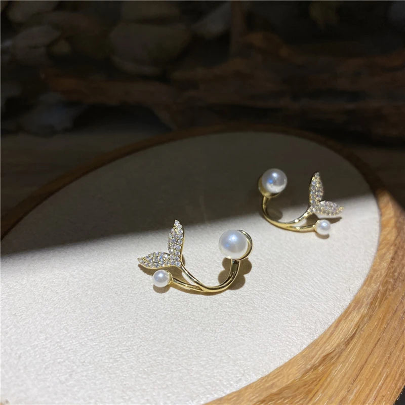 Cute Moon Star Drop Earrings Exquisite Rhinestone Earrings Gold Color Fishtail Mini Earrings Women's Fashion Ear Jewelry Gifts
