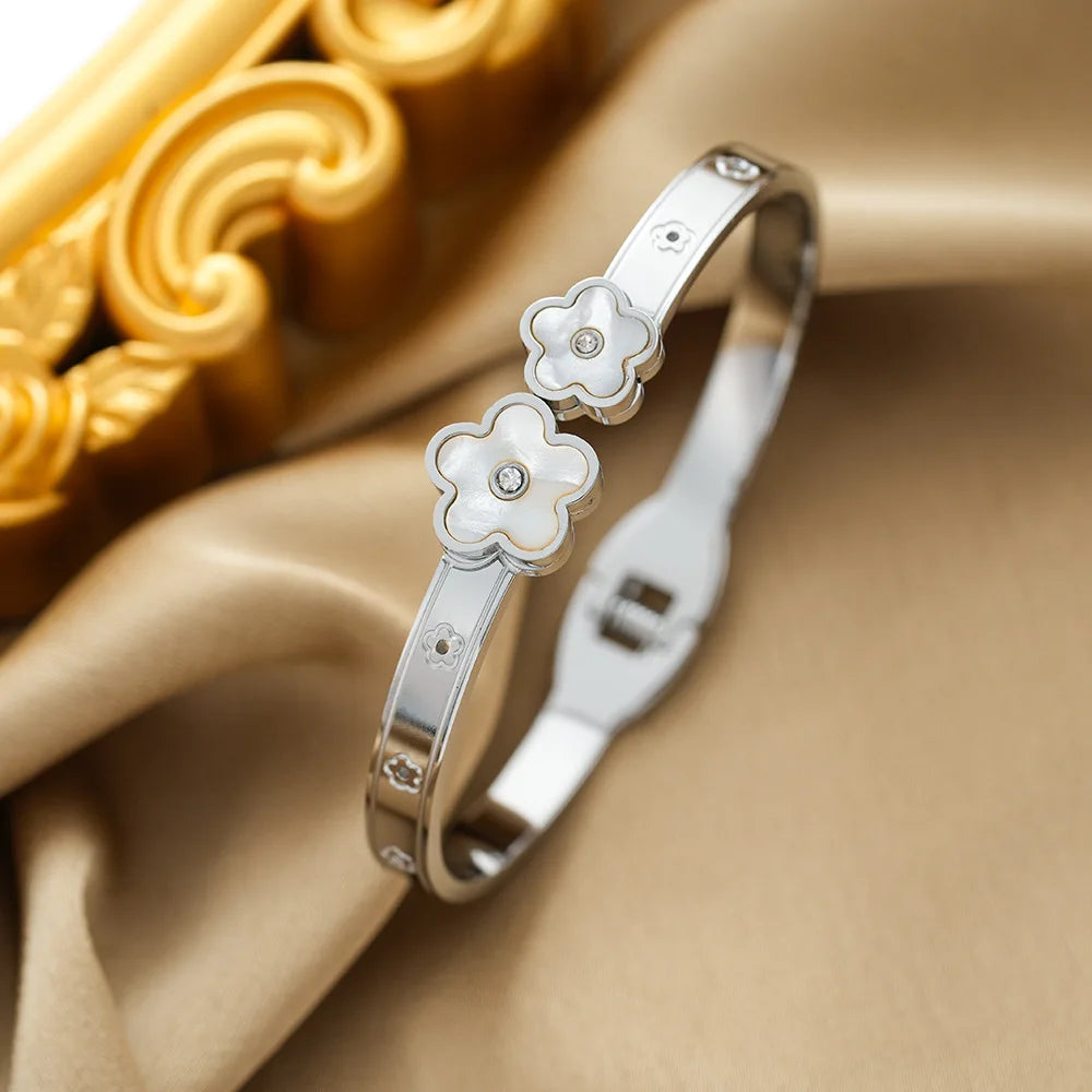 Trendy Simple Shell Flower Bracelets for Women 3 Colors Stainless Steel Can Open Bangles Hand Accessories Jewelry Christmas Gift