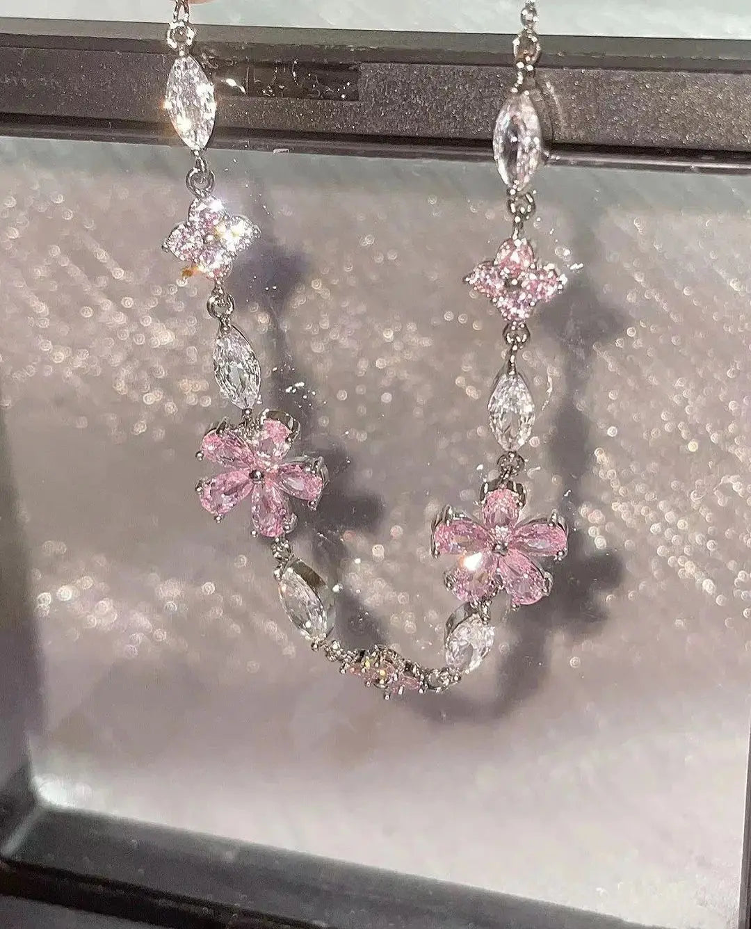Sweet Fairy Pink Crystal Zircon Sakura Flowers Bracelet for Women Exquisite Cherry Blossom Bracelets Girls Jewelry Gifts