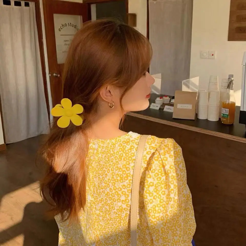 Fashion Cute Hair Clips Women Girl Hair Clip Curly Hair Accessories Summer Flowers Simple Sweet Style Hair Pins and Clips