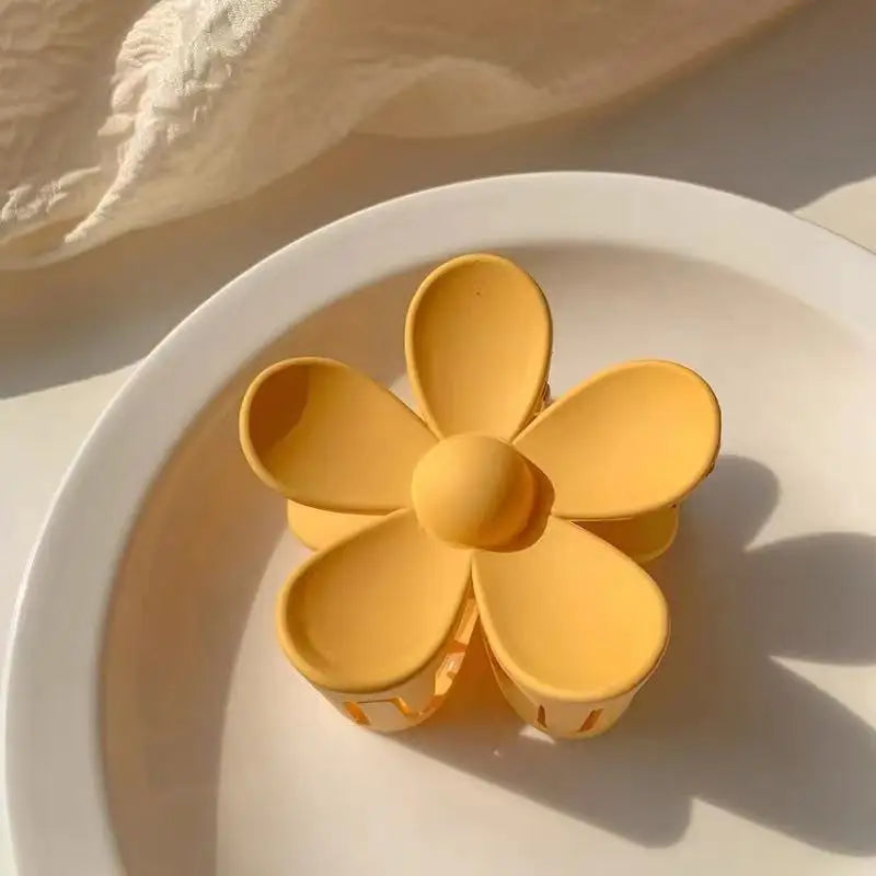 Fashion Cute Hair Clips Women Girl Hair Clip Curly Hair Accessories Summer Flowers Simple Sweet Style Hair Pins and Clips