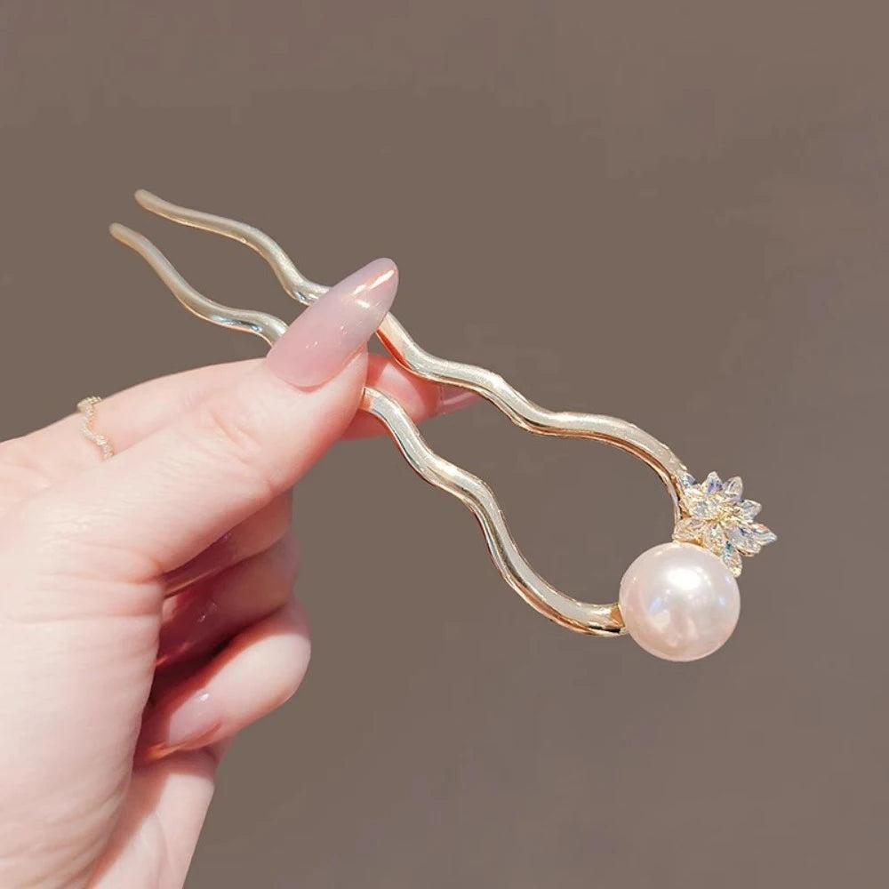 1pc Exquisite Fashion Pearl Snowflake Hairpin Antique Yet Modern Coiled U-Shaped Hairpin Insert Elegant Hair Accessory