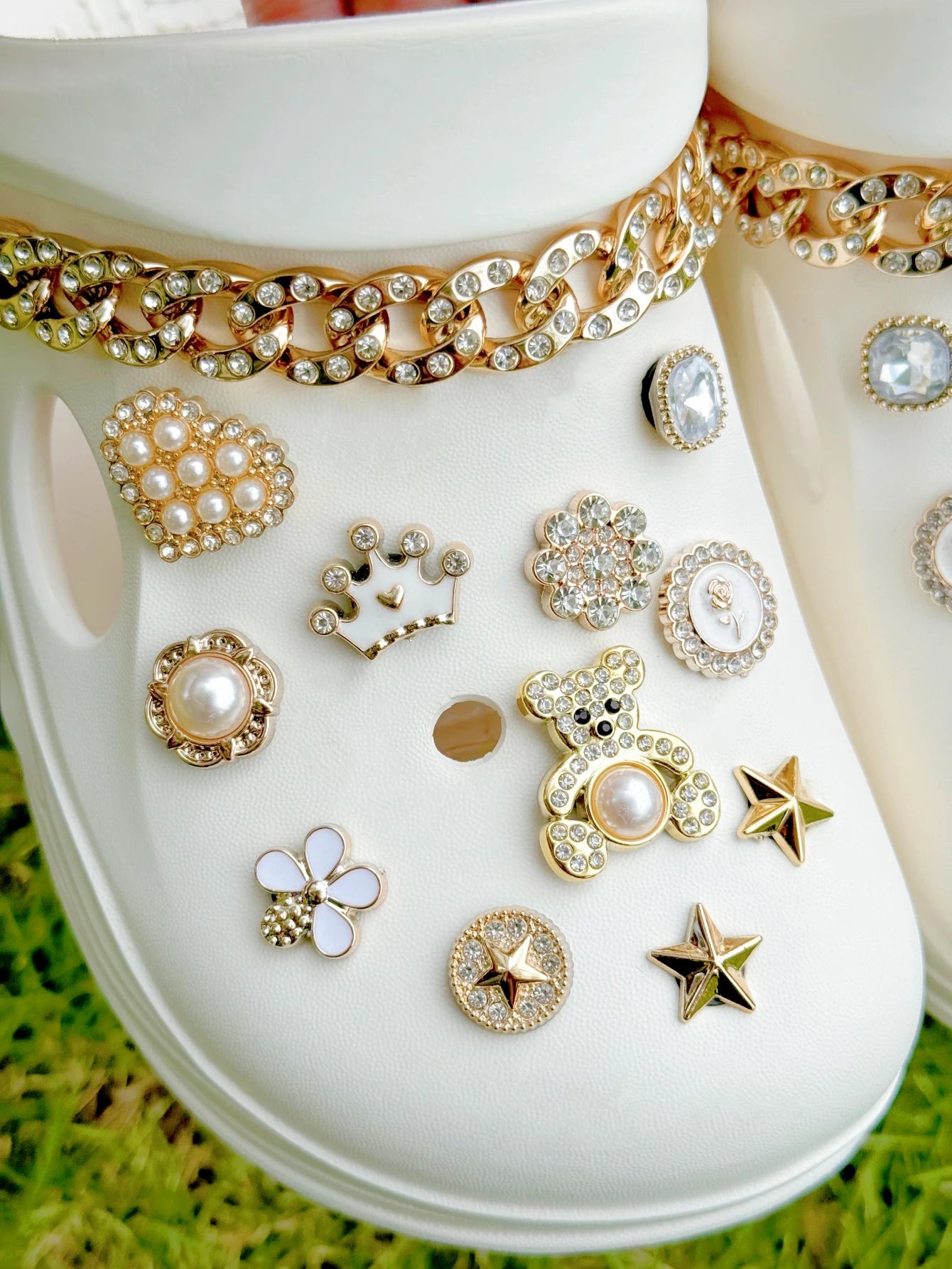 24 Sandals Accessories - easy to install detachable DIY accessories, the perfect gift for holiday parties and special occasions