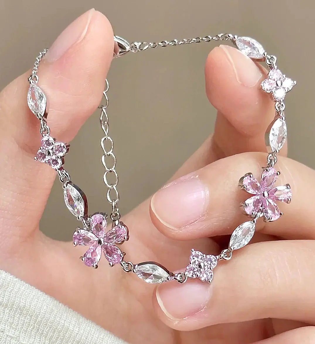 Sweet Fairy Pink Crystal Zircon Sakura Flowers Bracelet for Women Exquisite Cherry Blossom Bracelets Girls Jewelry Gifts