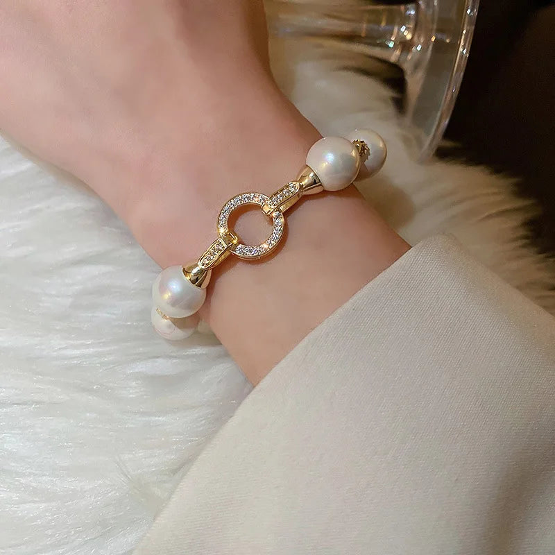 2025 New Arrival Retro Light Luxury Elegant Zircon Circle Pearl Bracelet For Women Fashion Sweet Crystal Jewelry Party Gifts
