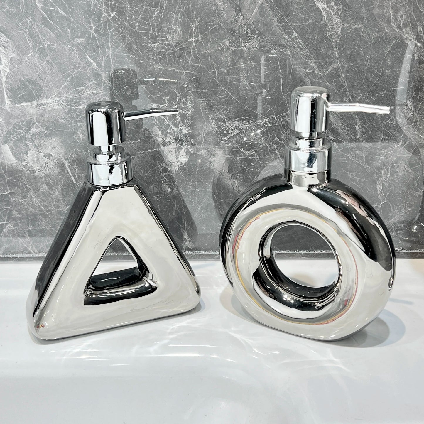 Silver Ceramic Soap Dispenser Abstract Hollow Round Triangle Soap Dispenser Shampoo Moisture Bottling Bathroom Accessories