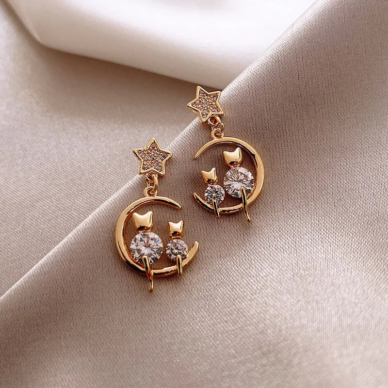 Cute Moon Star Drop Earrings Exquisite Rhinestone Earrings Gold Color Fishtail Mini Earrings Women's Fashion Ear Jewelry Gifts