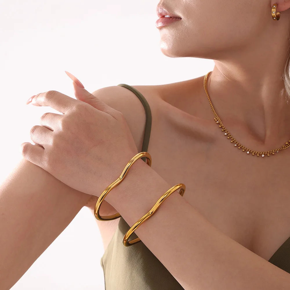 Women's Bracelet Ins Light Luxury Style Love Closed Design Stainless Steel Fashion Versatile Jewelry Accessories