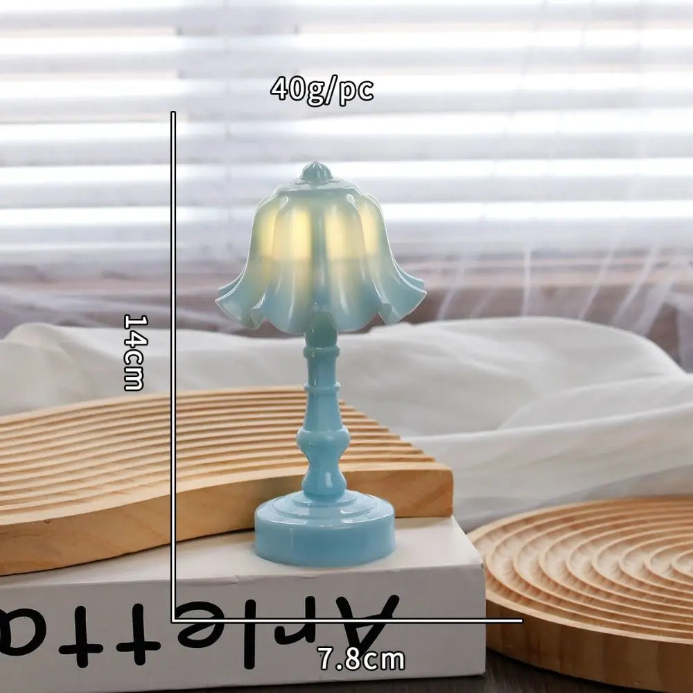 New Creative Table Lamp Retro Photography Prop Bedroom Desk Lamp Warm Light Desktop Ornaments Flower Shape Night Light