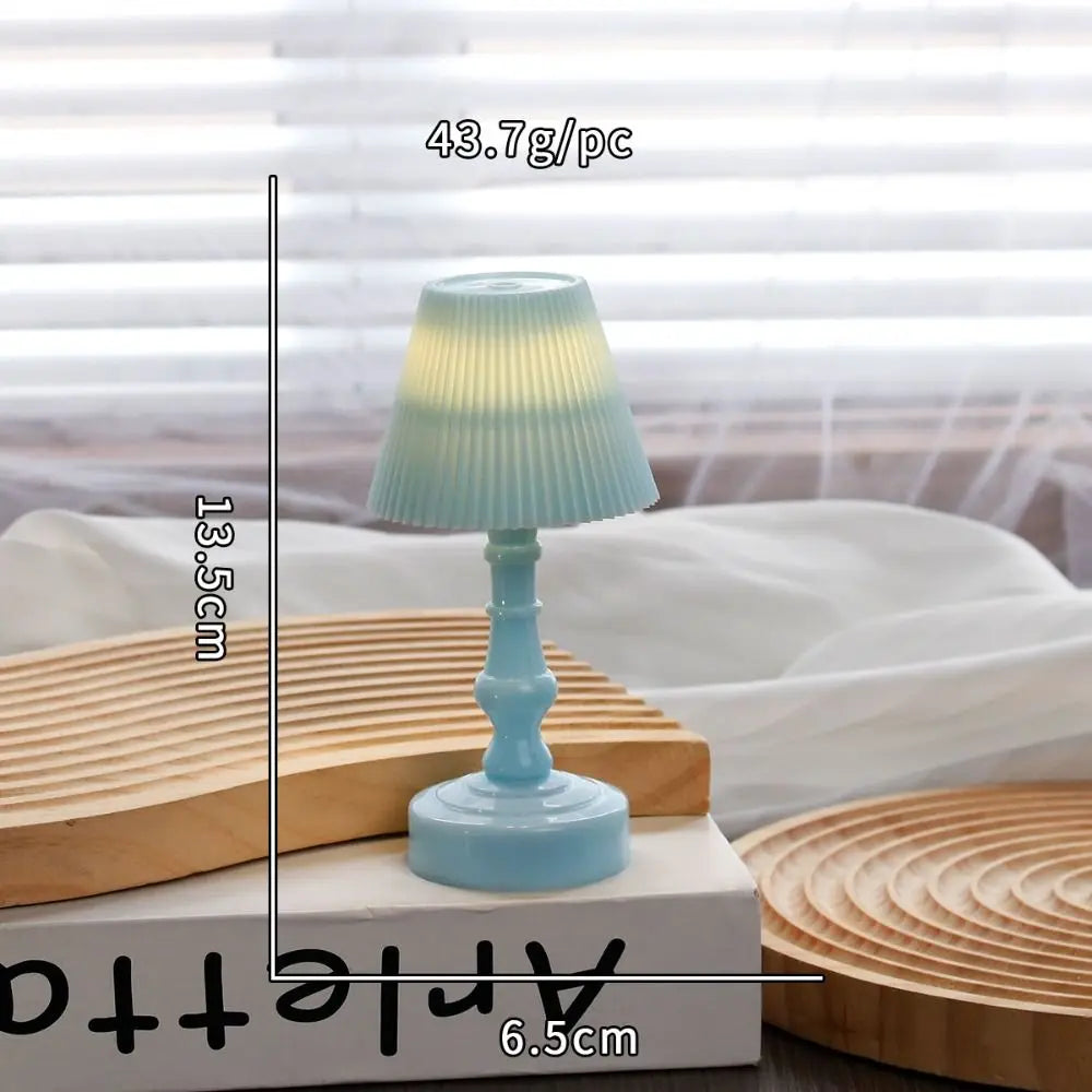 New Creative Table Lamp Retro Photography Prop Bedroom Desk Lamp Warm Light Desktop Ornaments Flower Shape Night Light