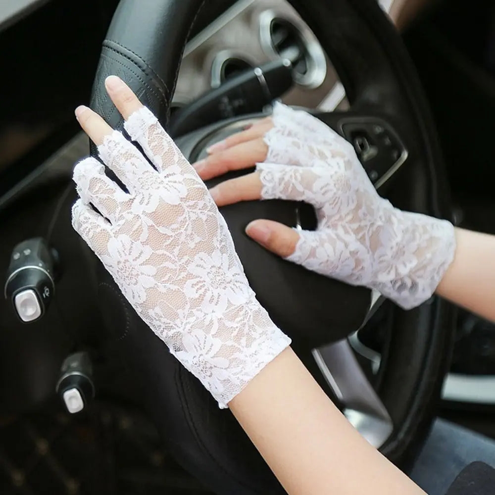 Women Sexy Dressy Lace Gloves Sunscreen Short Gloves Fingerless Lace Driving Gloves Spring Summer Mittens Wedding Accessories
