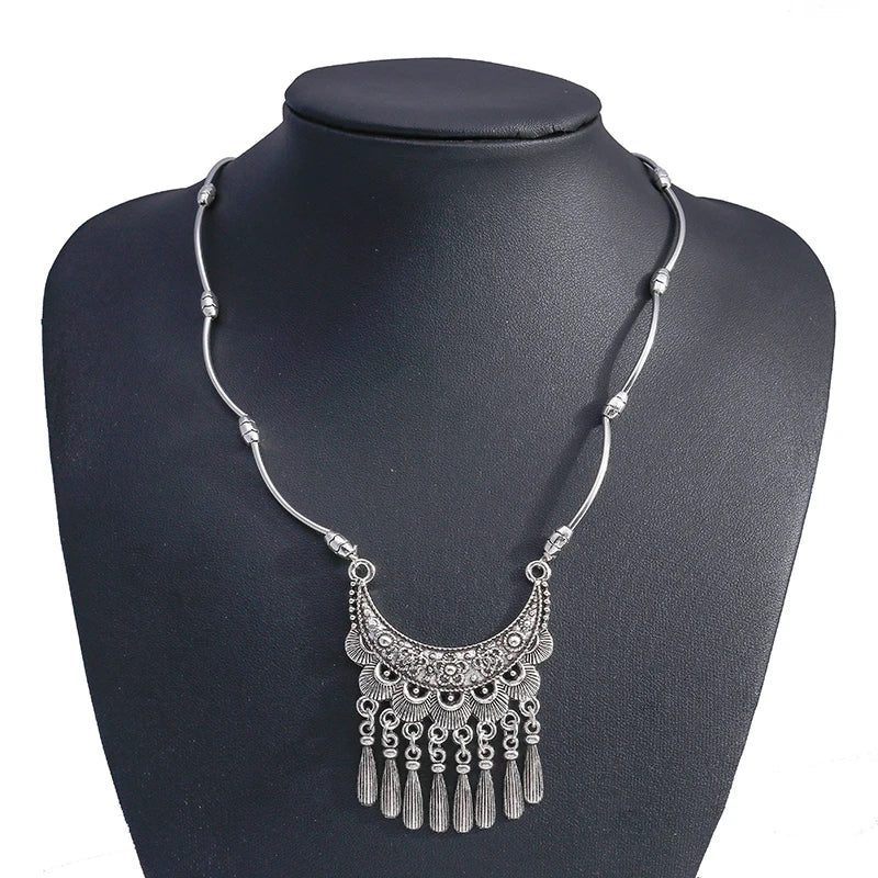 Fashion Choker Necklaces for Women Female Metal Round Vintage Statement Necklace Girls Party Holiday Jewelry Gifts