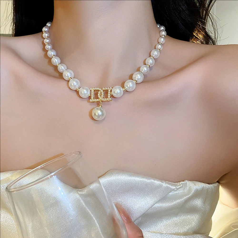 French Fashion New Pearl Letter Necklace Light Luxury High-grade Sense Collarbone Chain Collar Ornaments