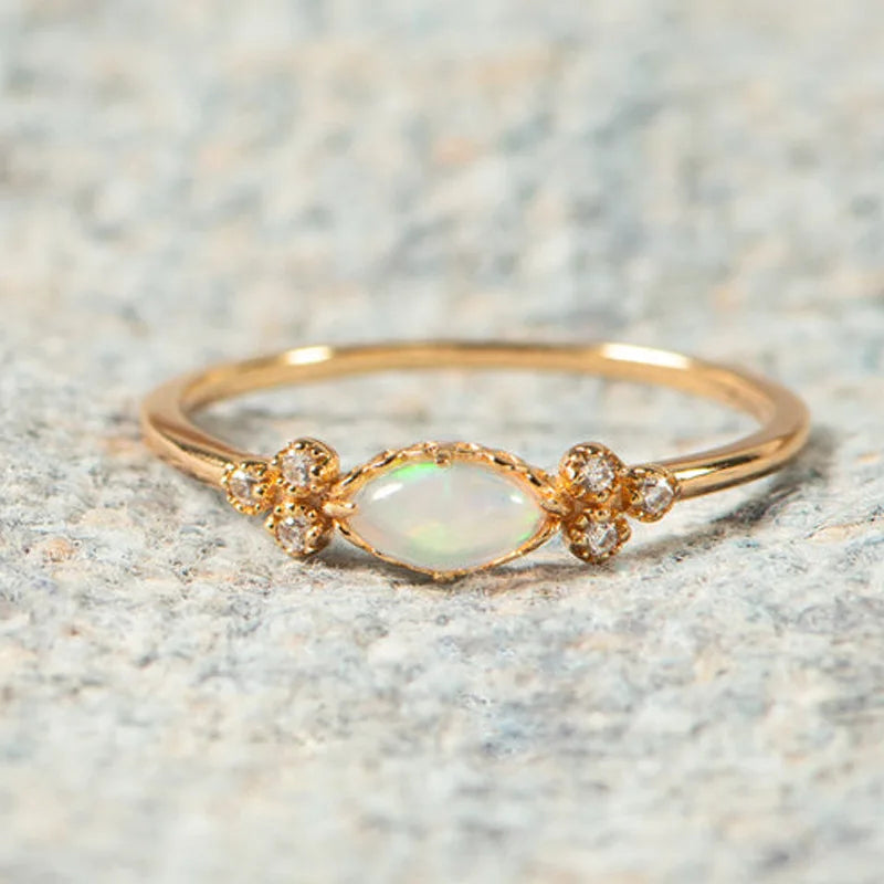Stylish, romantic and chic Opal women's rings, the perfect piece of jewelry for an engagement or wedding
