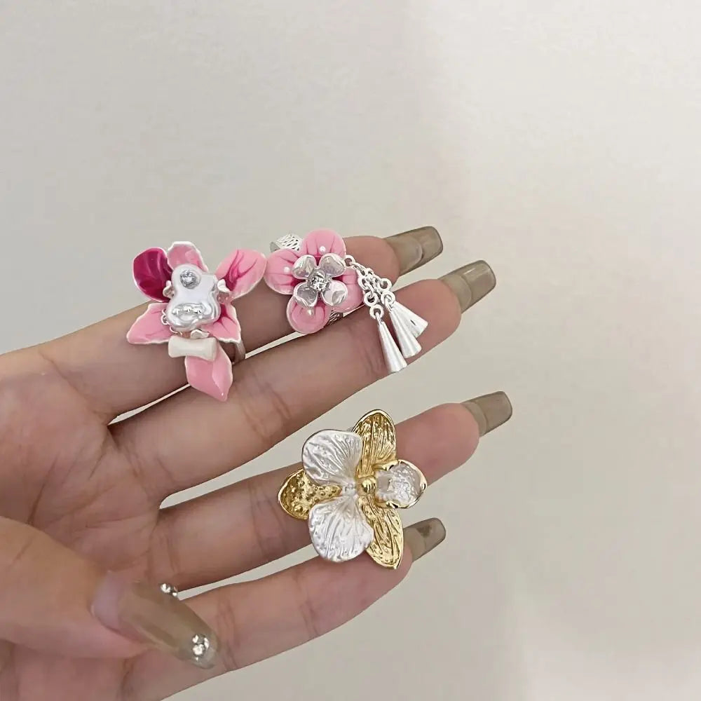 Sweet Drip Oil Flower Ring Butterfly Orchid Ins Style Enamel Finger Ring Trendy White Iris Flower French Irregular Ring Girls