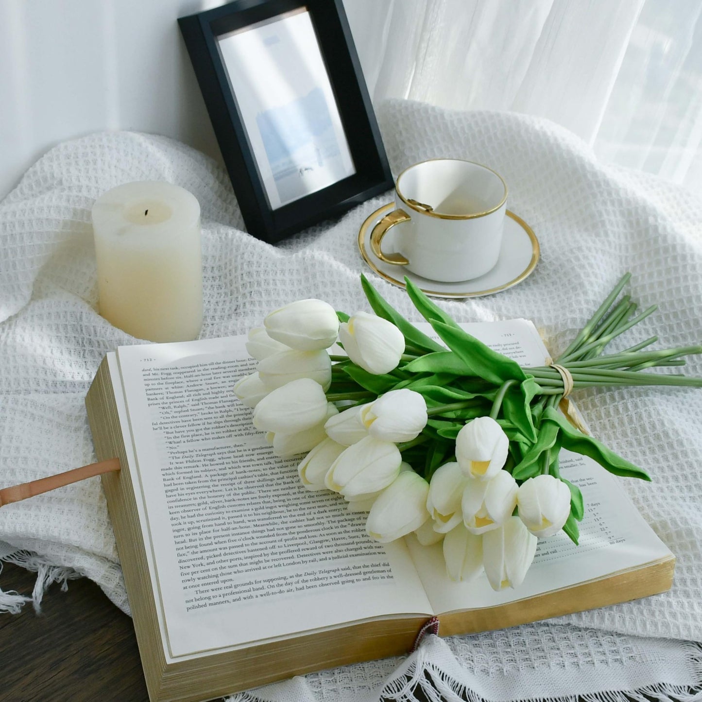 10/20 Artificial White Tulip Bouquet - 13In for Home Decoration and Weddings
