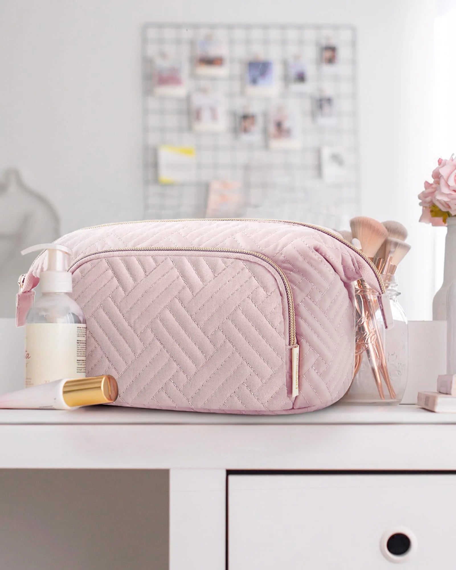 Large Capacity Makeup Bag Cosmetic Pouch, Wide-Open Travel Toiletry Bag Organizer Case for Lipsticks Electonic Accessories, Waterproof Portable, Multifunction, Pink