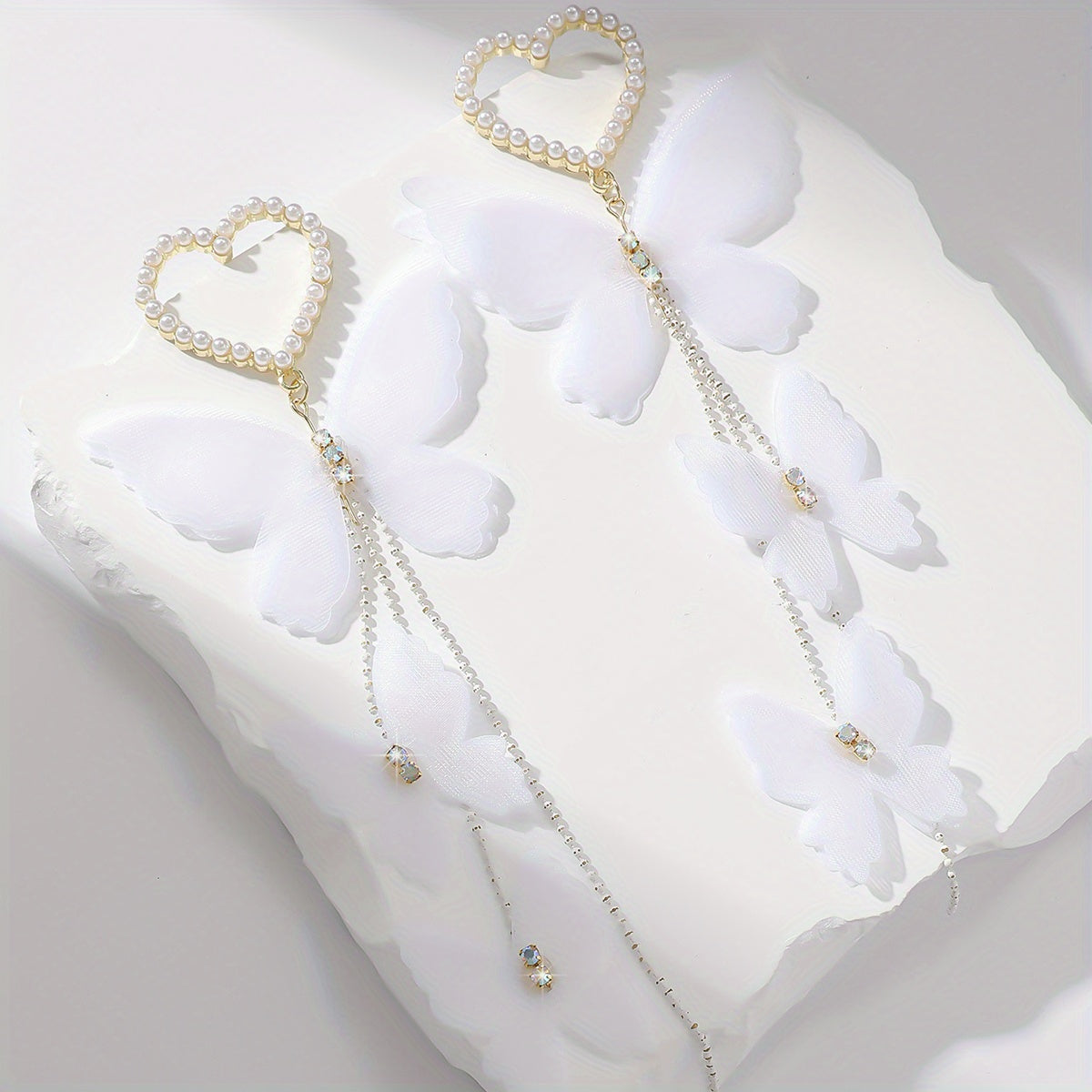 2pcs Women's Fashion Bracelets Bohemian Style White Butterfly Imitation Pearl Inlay Women's Fashion Long Earrings Banquet Party Gift