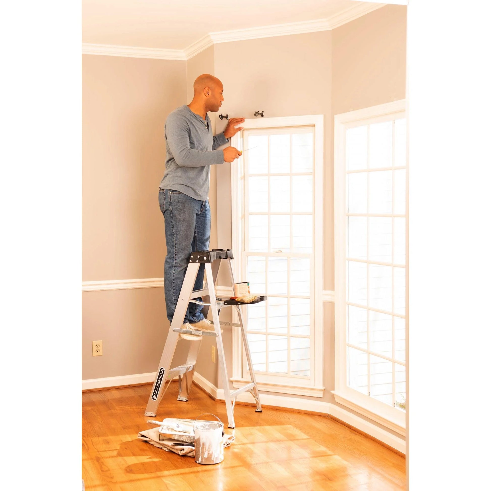 4' Aluminum Step Ladder, 250-Lb Capacity, W-2112-04S