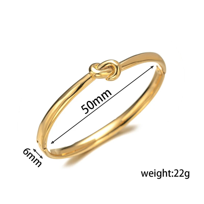 New Trendy, Light Luxury, Simple and Niche Commuting Design with A Knotted Shape, Elegant and Stylish Bracelet