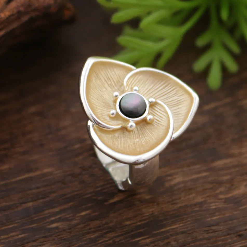 new color painting oil fritillary inlaid flower elastic ring, simple and high-end women's petal ring