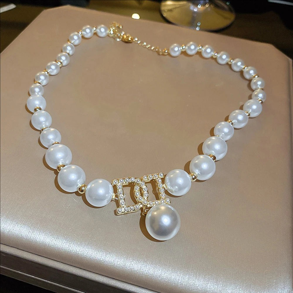 French Fashion New Pearl Letter Necklace Light Luxury High-grade Sense Collarbone Chain Collar Ornaments