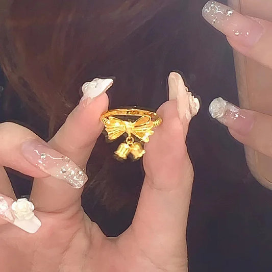 Radiant Silver Filled Ring Highlighted by Melee Gems