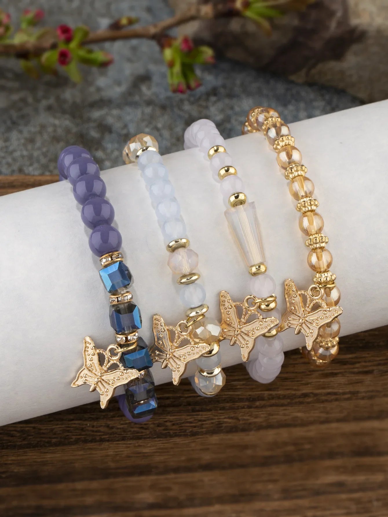 4pcs Trendy Butterfly Beaded Bracelet Set for Women Pink Acrylic Beads Elastic Chain Bangle Female Bohemian Party Jewelry Gift