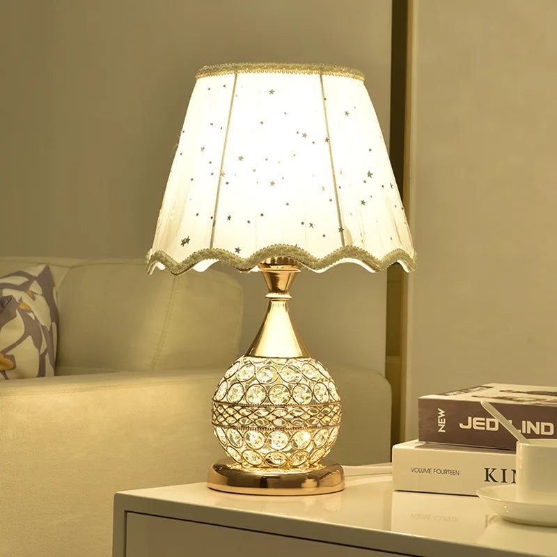 European-Style Crystal Table Lamp Ins Simple Modern Bedroom Warm Romantic Fashion Creative Decorative Bedside Lamp