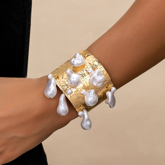 Punk style, metal baroque pearl bracelet, fashionable charm travel and vacation jewelry