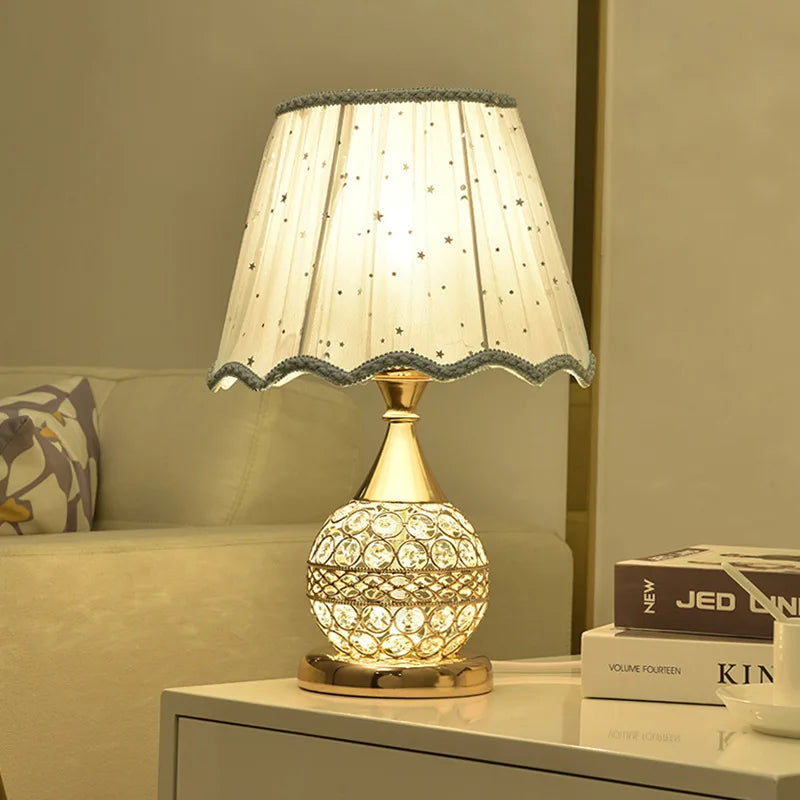 European-Style Crystal Table Lamp Ins Simple Modern Bedroom Warm Romantic Fashion Creative Decorative Bedside Lamp