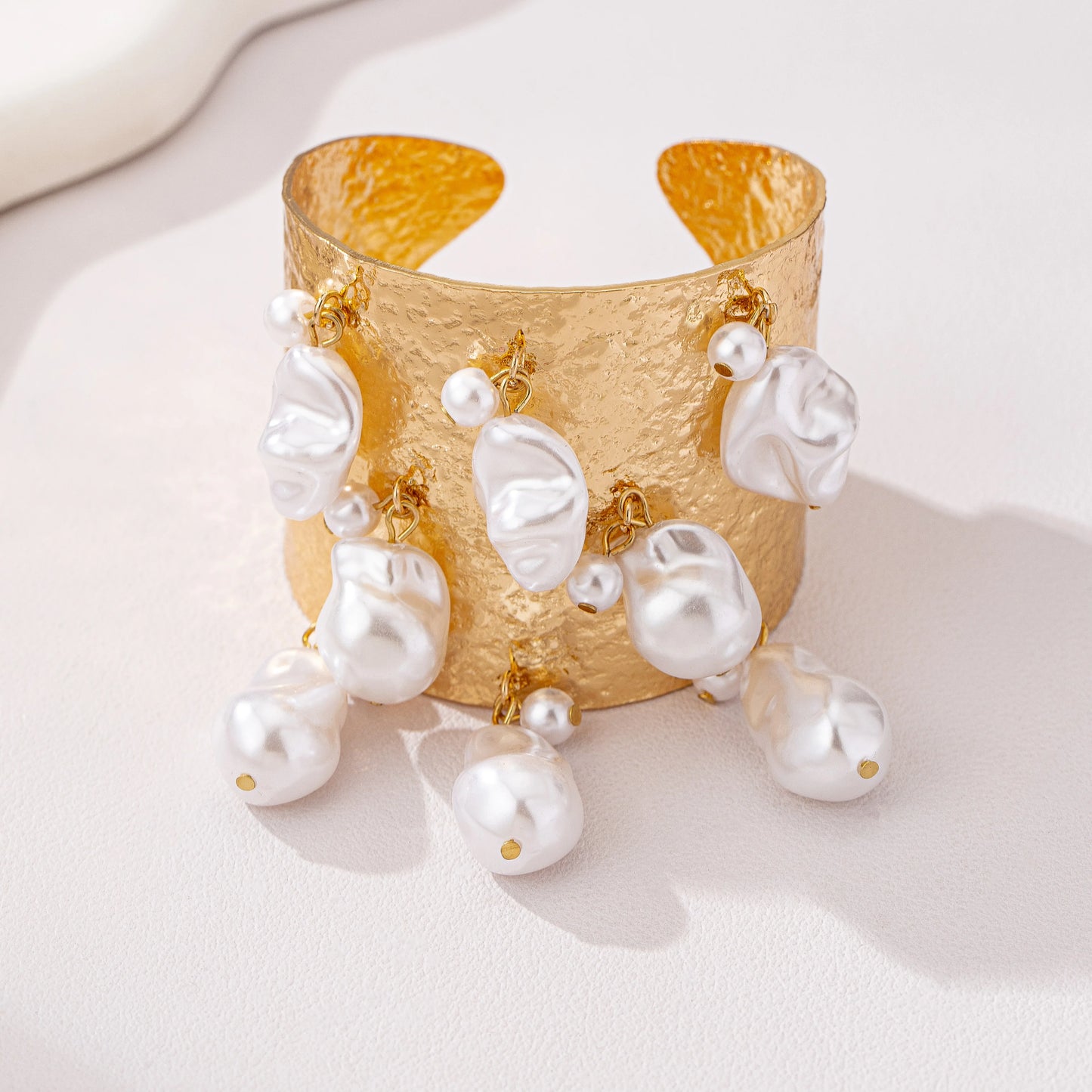 Punk style, metal baroque pearl bracelet, fashionable charm travel and vacation jewelry