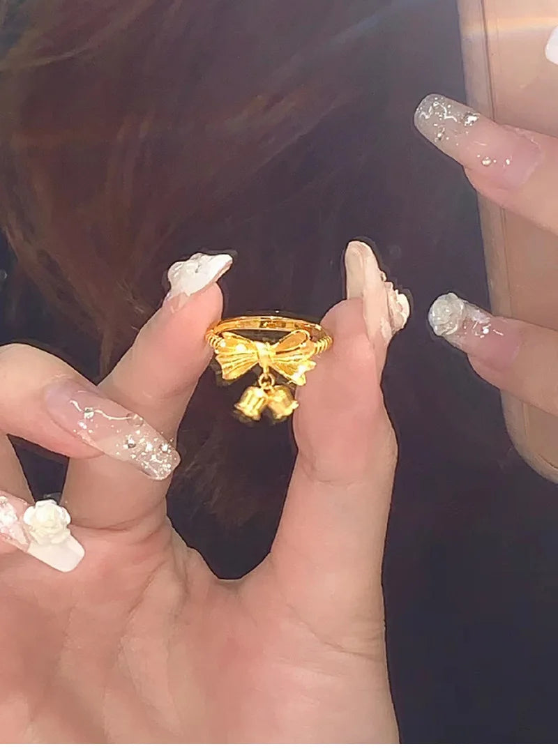 Radiant Silver Filled Ring Highlighted by Melee Gems