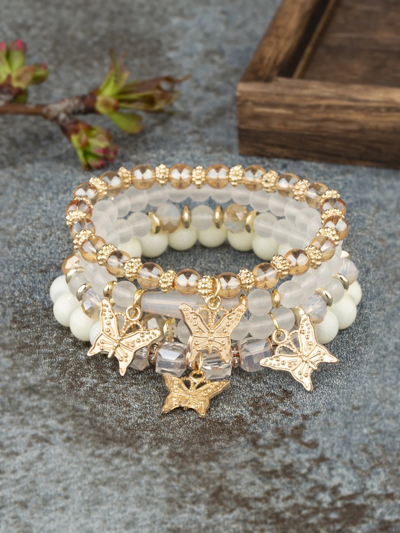 4pcs Trendy Butterfly Beaded Bracelet Set for Women Pink Acrylic Beads Elastic Chain Bangle Female Bohemian Party Jewelry Gift