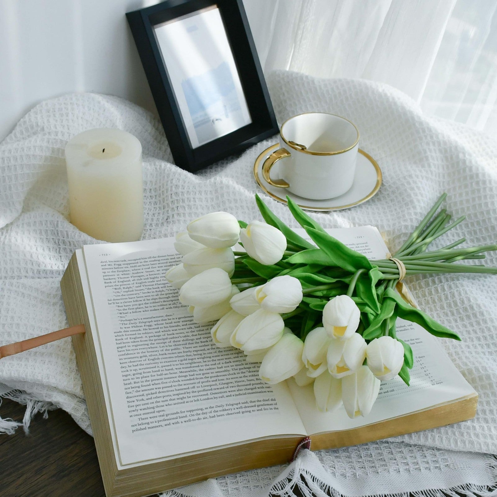 10/20 Artificial White Tulip Bouquet - 13In for Home Decoration and Weddings